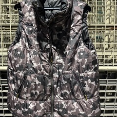 ダウンジャケット •  ダウンベスト入荷しました❗️1枚1000円✨❗️の画像