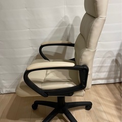 ニトリ　ワークチェア　アイボリーの画像