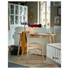お気に入り８名🎁注目商品🎁全体として美品ランクの無垢材🌳細長いテーブル😍定価20,000円→出品9,000円❤️半年使いました✨IKEAリーサボー🌟細長いので狭い場所にフィットします😊💕もう1個の新品同様タイプは、15,000円で決まりました🙏  いち乃です。  ご閲覧頂き、ありがとうございます！  購入元URL： https://www.ikea.com/jp/ja/p/lisabo-desk-ash-veneer-10361746/  無垢材製、天然素材です。の画像