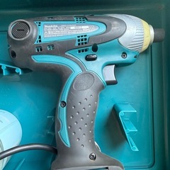 マキタ 100V インパクトドライバ 本体　ケース付き 有線式 コード式 穴あけ 締付 DIY 日曜大工 電動工具 makitaの画像