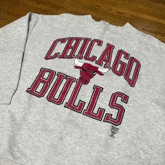 シカゴ・ブルズ Chicago Bulls トレーナー グレー XLの画像