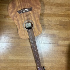 小型のギターの画像