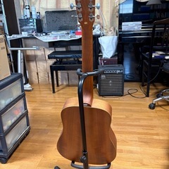 小型のギターの画像