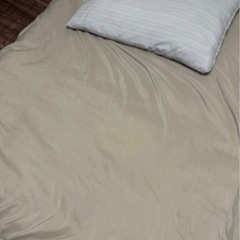 敷布団、枕セットの画像