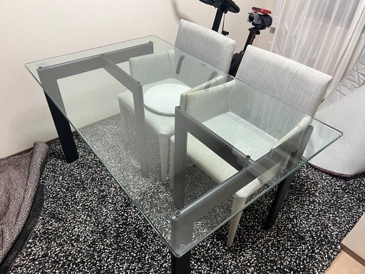 引取希望 定価263000円アルテジャパン ガラス天板のダイニングテーブルと椅子4脚