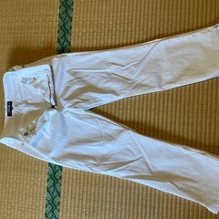 ②ホワイトジーンズ👖の画像