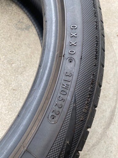 TOYO ナノエナジー3+　215/45R18 1本のみ