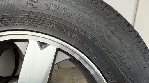 175/80R15バリ溝 スタッドレスタイヤ アルミ 4本セットの通販はau PAY