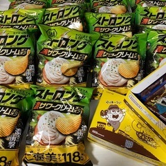 湖池屋ポテトチップス14袋+おまけチョコ多数