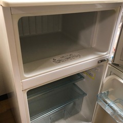 2ドア単身用冷蔵庫の画像