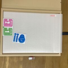iPad2/3/4専用プロテクターガラス9H★引き取り送料0円★未使用分★保管傷ありの画像