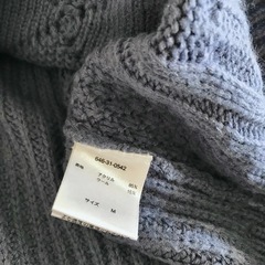 ニット　セーター　ハイネック　タートルネック　ケーブル編み  ブルーの画像