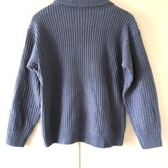 ニット　セーター　ハイネック　タートルネック　ケーブル編み  ブルーの画像