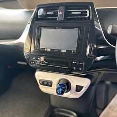 H29 トヨタ プリウス グレード E の画像
