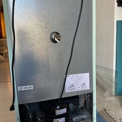 決まりました　2021年製　中古　レトロ　コンパクト　2ドア冷蔵庫　の画像
