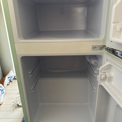 決まりました　2021年製　中古　レトロ　コンパクト　2ドア冷蔵庫　の画像