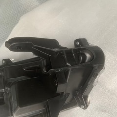トヨタ カローラクロス 左手ヘッドライト ledの画像