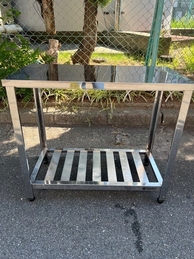 ステンレステーブル