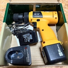 中古品コードレス　ドリルドライバー6Vの画像