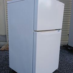 早い者勝ち！美品 YAMADA ヤマダセレクト REFAGE 2024年製 ノンフロン冷凍冷蔵庫 YRZ-C09LW 2ドア 87L コンパクト 一人暮らし ホワイトの画像