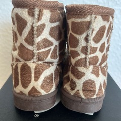 ムートンブーツ　キリン柄　ジュラフ　19cm　の画像