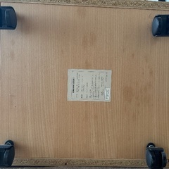 【無料】無印良品　木製キャビネット　キャスター付の画像