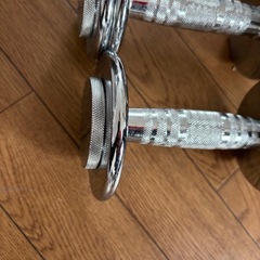 ダンベル　重量調節可能の画像