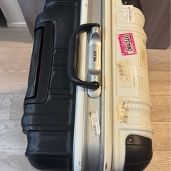 KOTTNIスーツケースMサイズ
の画像
