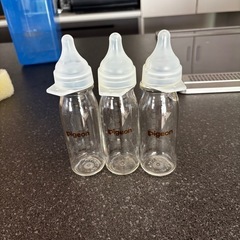 新生児　哺乳瓶　ガラス