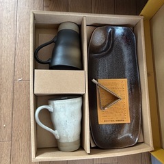 決まりました衣類、食器まとめの画像