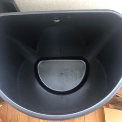 電動ゴミ箱の画像