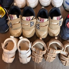 子供用シューズの画像
