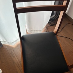 ダイニングテーブルと椅子2つ(9/29までに取りに来れる方のみ)の画像