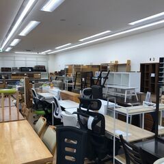 ★リユースのサカイ幸手店★SJ10607★ジモティ割あり★  ガラスダイニングセット  W110×D110×H75 クリーニング済み の画像