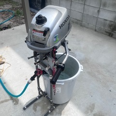 値引きしました！期間限定！！免許不要ボート（2馬力ボート）船外機付きの画像