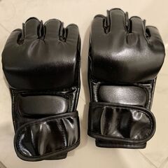 新品 パンチングマシーン サンドバッグ グローブ付きの画像