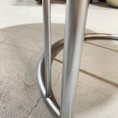 F25★HUKLA フクラ★ガラステーブル ラウンド TMRシリーズ Sサイズ メープル天板×スチールフレーム W50cmの画像