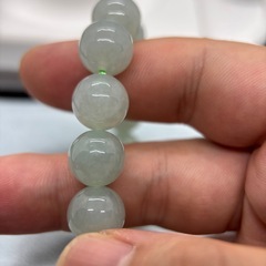 ミャンマー　本翡翠　ヒスイ　天然石　手作り　人気　透明　大粒　希少　ブレスレットの画像