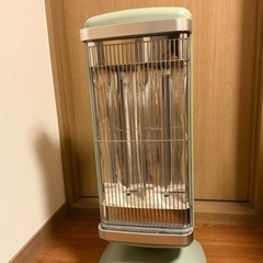 お値下げ❤️2022年製　AIC 遠赤グラファイトヒーター