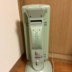 お値下げ❤️2022年製　AIC 遠赤グラファイトヒーターの画像