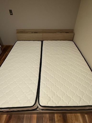 クイーンサイズローベッド美品