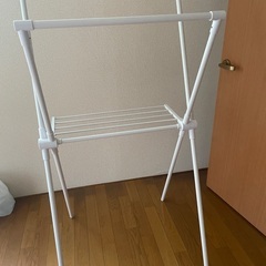 物干しラックの画像