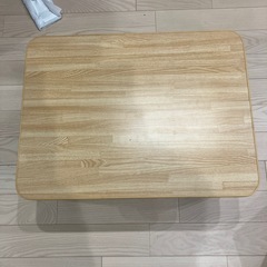 折りたたみ机