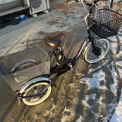電動アシスト三輪自転車の画像