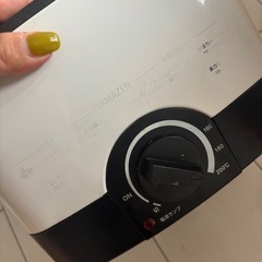 【中古】 山善 電気フライヤー 揚げ物の達人 ホワイト の画像