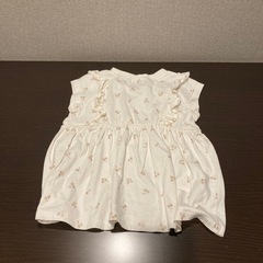 三越購入女の子上下セット130㎝の画像