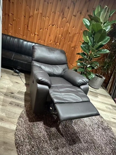 ニトリ　1人用電動リクライニングソファ　ブラウン