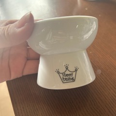 子猫用？エサ入れ