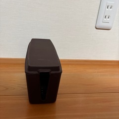 コードを隠す箱の画像