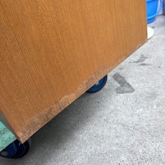 差し上げます‼️　そんなに大きくないキャビネット　中古品の画像